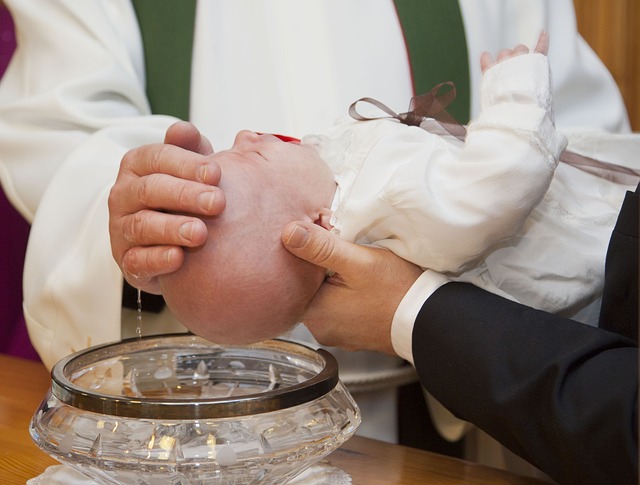 Życzenia na chrzest: Jak napisać życzenia na chrzest?