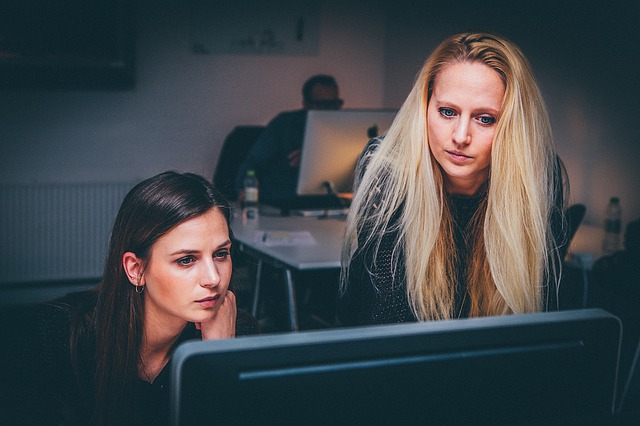 Raport z wdrożenia strategii promocji internetowej dla strony internetowej